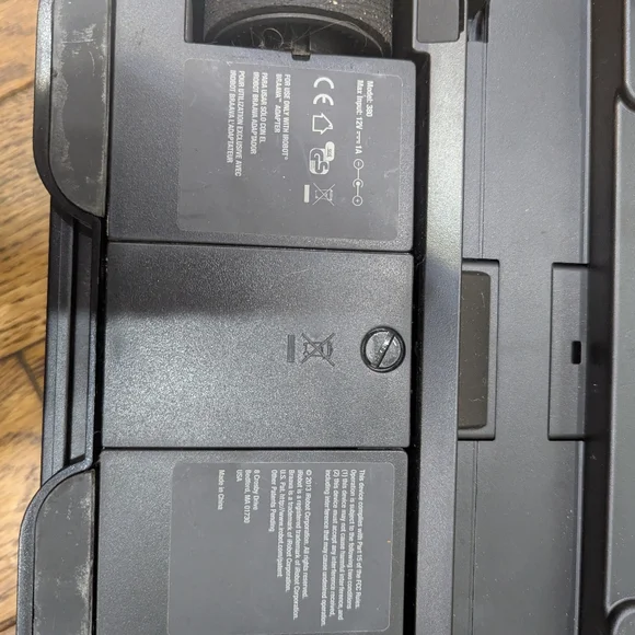 iRobot Braava Mopping Robot 300 Series Automatic Sweeper - Picture 6 of 7